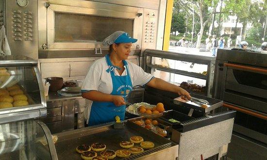 Tienda Larga Panaderia y Asadero