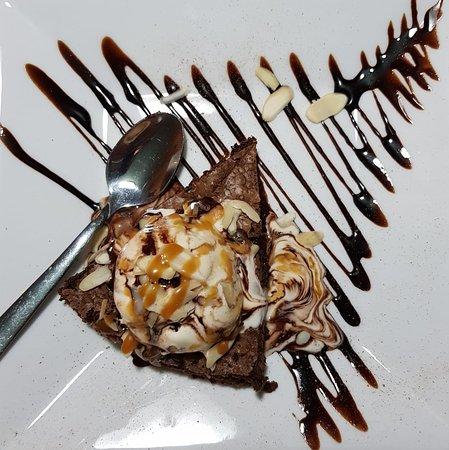 Cafe Luxor