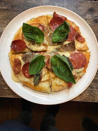 Mia Pizzeria