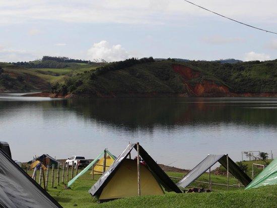 Zona de camping lago calima berlin